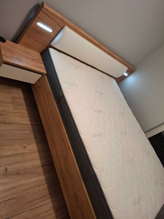 Łóżko 160 x 200 + materac