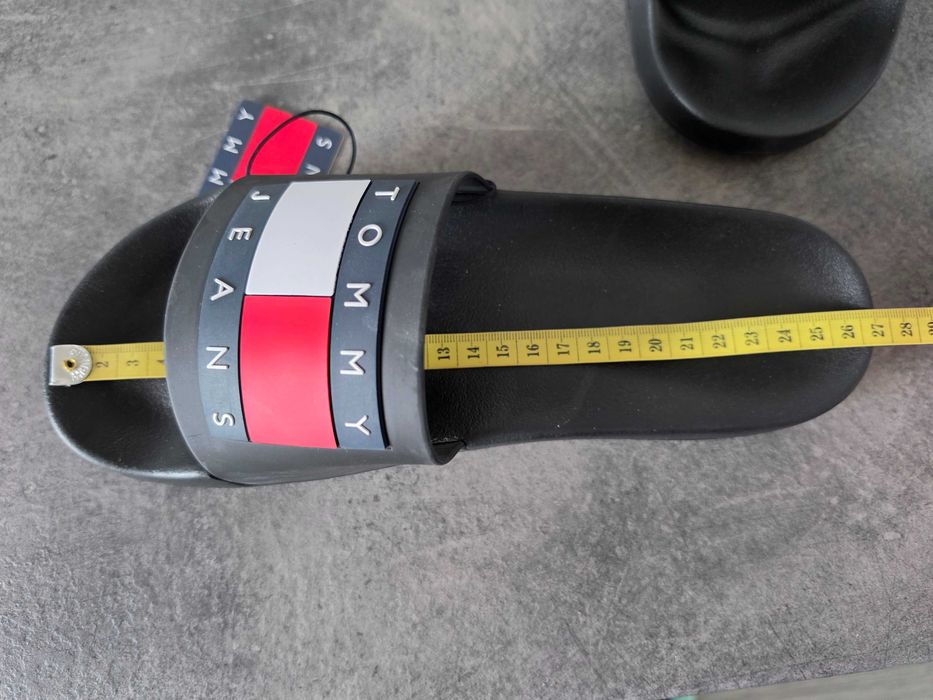 Nowe, oryginalne klapki Tommy Hilfiger