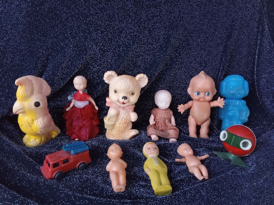 Іграшки різні дитячі