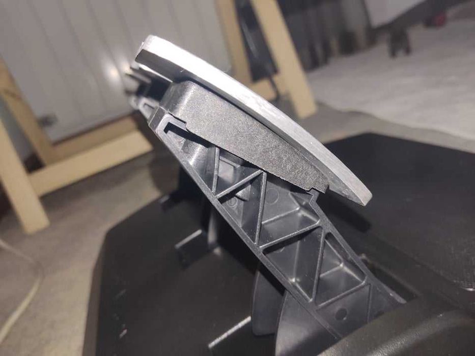 Simulador com volante Thrustmaster T300 RS GT Edition  PS5/PS4/PS3/PC