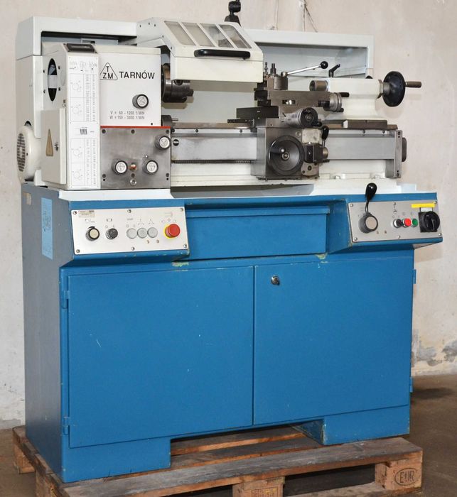 Tokarka uniwersalna LZ-250 TARNÓW 2000 r.
