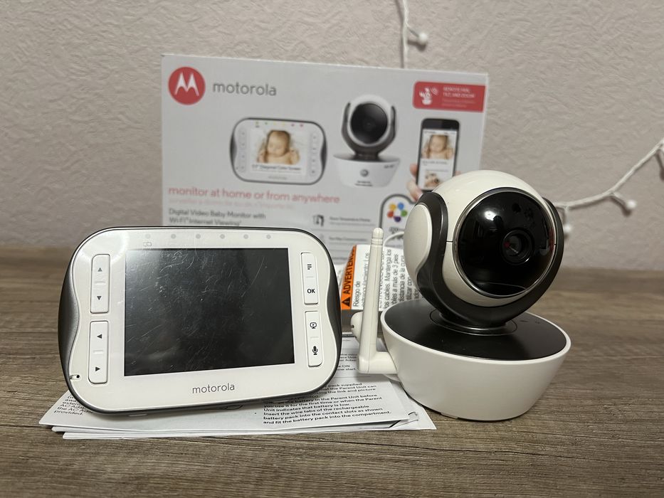 Відеоняня Motorola MBP843