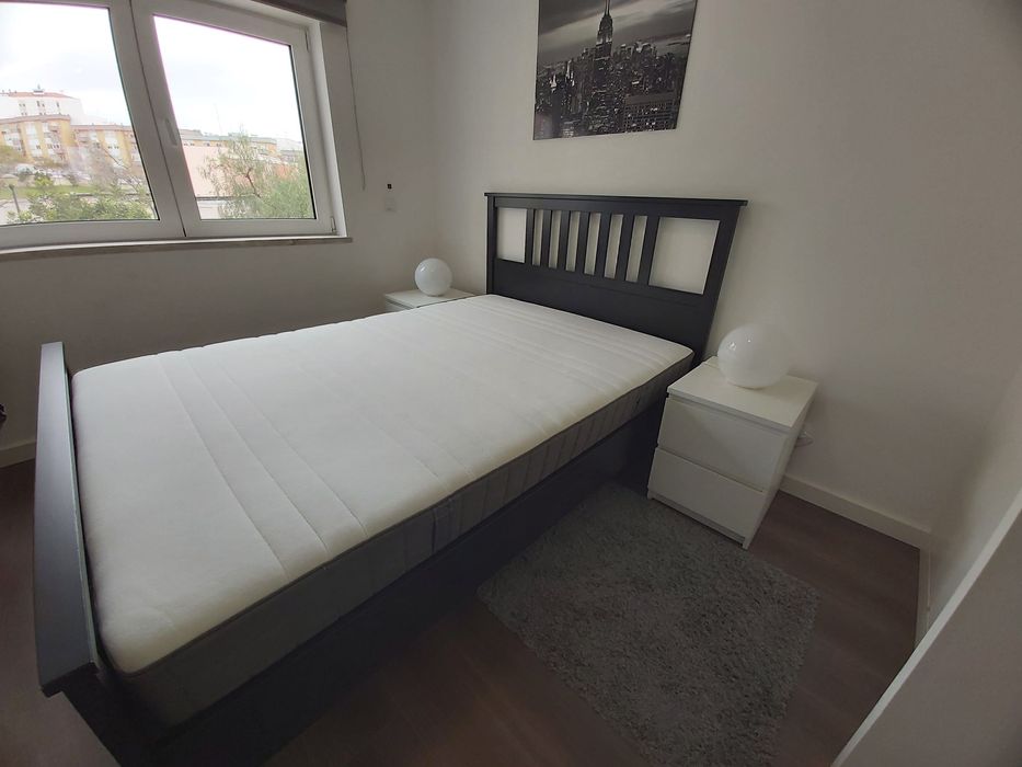 Cama de Casal IKEA Hemnes c/ possibilidade de incluir colchão