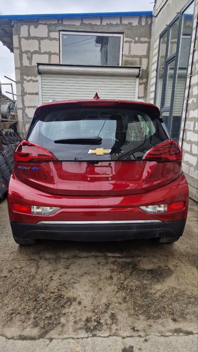 Бампер на Chevrolet Bolt Premiere 2017-2021