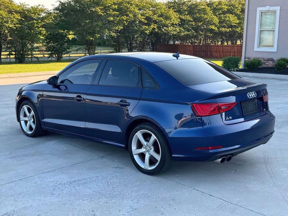 Audi A3 Premium      2015