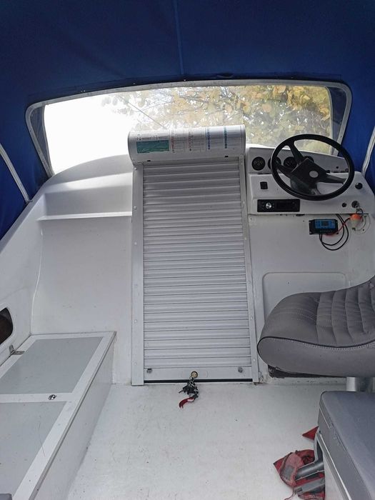 łódź kabinowa wędkarska silnik elektryczny