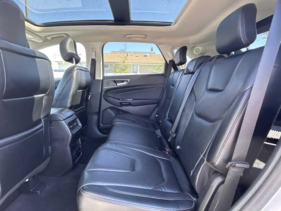 Ford Edge Titanium      2019