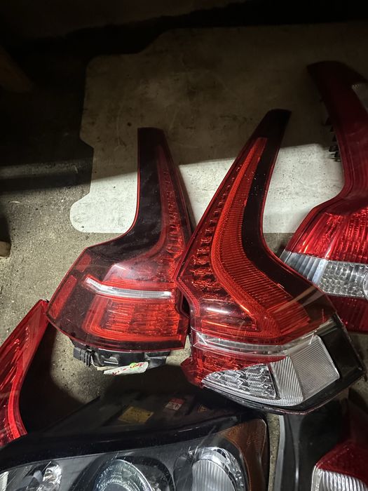 Фара volvo xc60 v60 v70 xc 70 ДЕФЕКТ  скол трещина