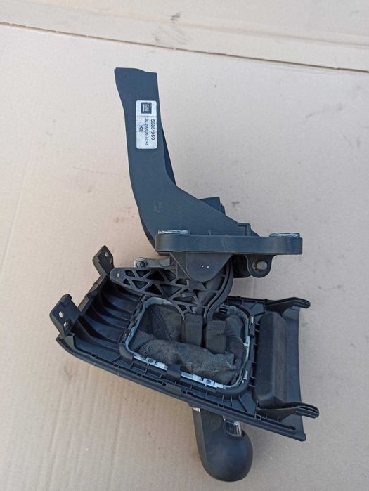 Wybierak biegów Kpl Opel Zafira b 05-12.r 1.9 CDTI M32 959