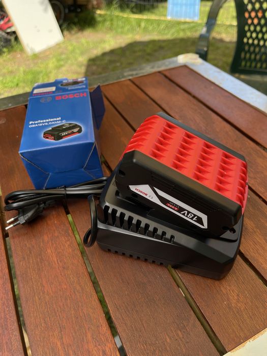 2 x bateria + ładowarka do elektronarzedzi