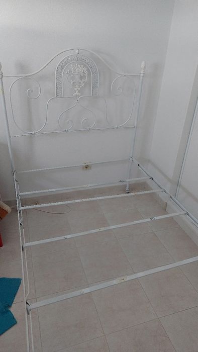Cama de ferro antigas