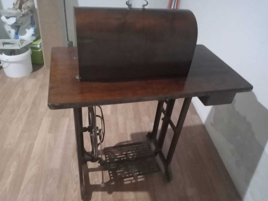 Maquins de costura antiga