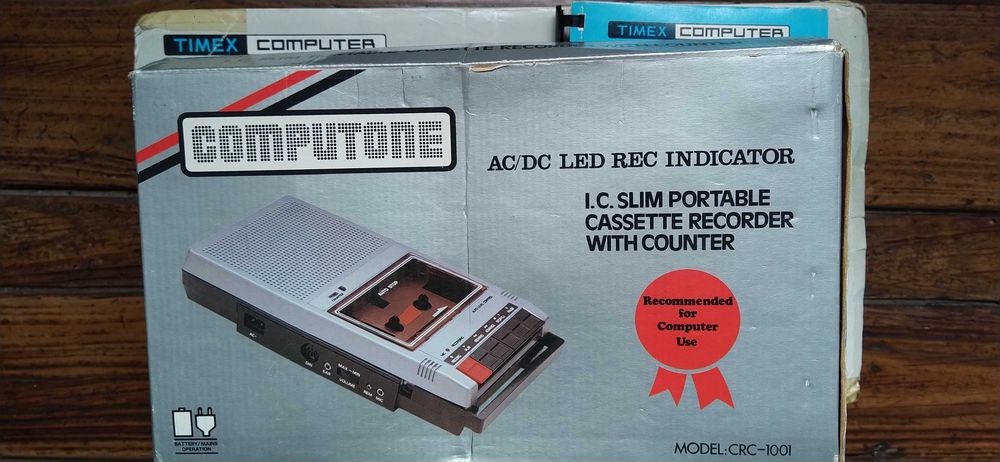 Computador TIMEX 2048 na caixa com todos os acessórios mais leitor gravador de cassetes
