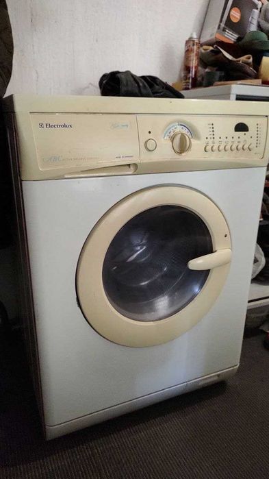 Пральна машина автомат Electrolux Б/У.