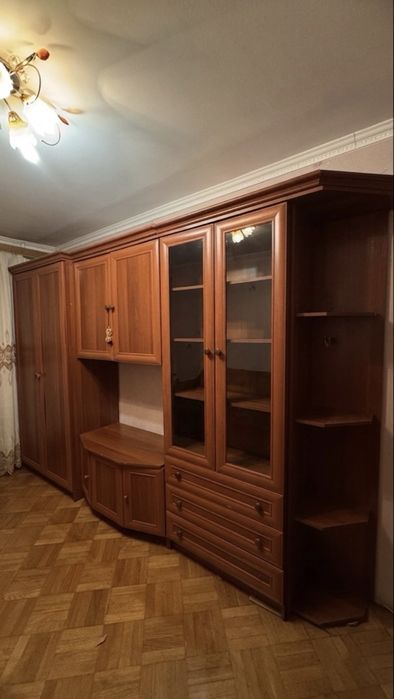 Продам стінку у вітальню !!