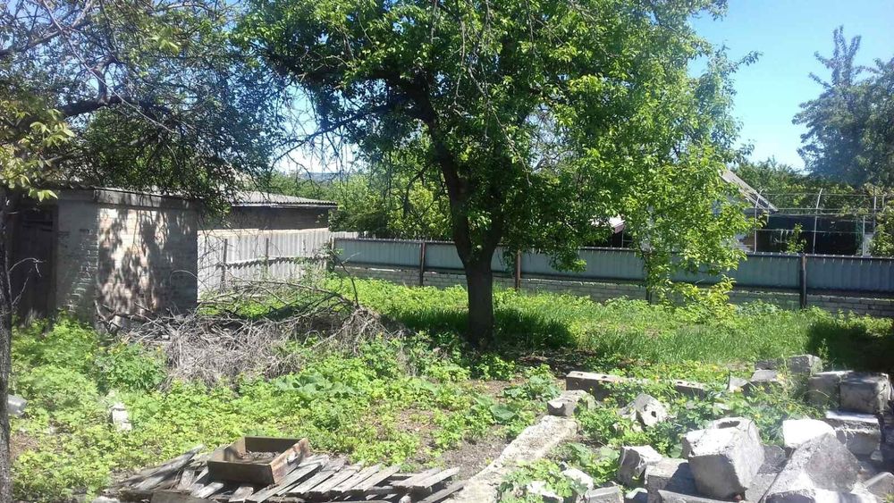 Продам півбудинку окремий двір Арнаутово