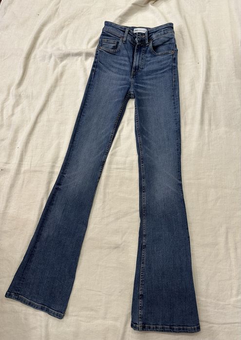 Жіночі джинси zara flared