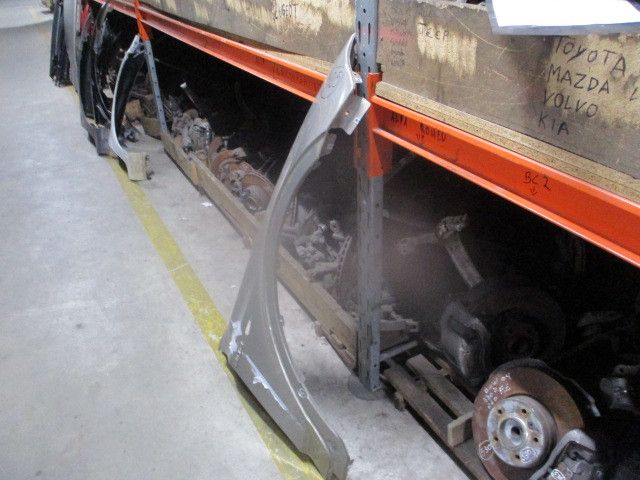Guarda-lamas direito BMW X3 (E83)