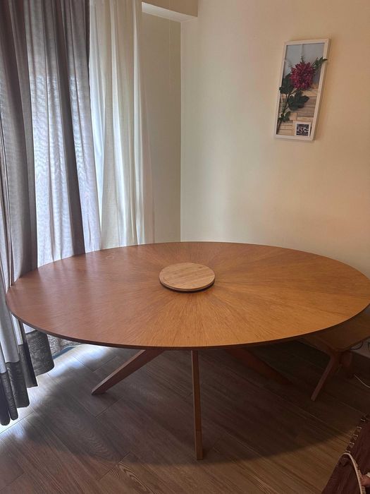 Mesa Oval Tallin em madeira com efeito carvalho