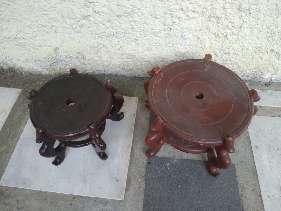 Bases para colocar vasos em madeira