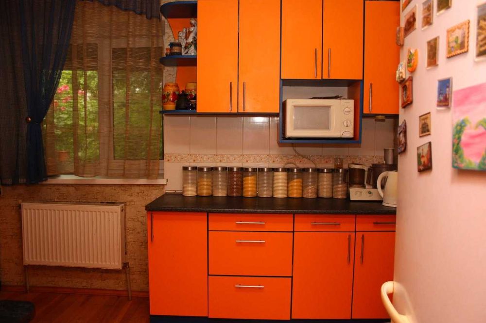 Продам 3-поверховий будинок в Березині 3449