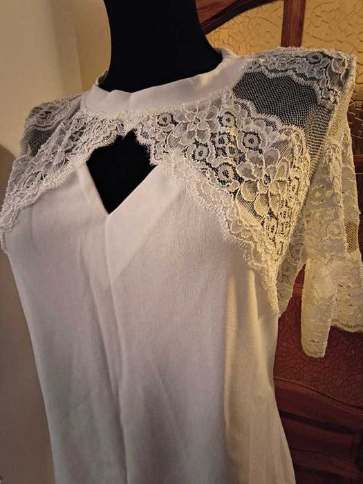 Biała ślubna sukienka z koronką r. L/XL