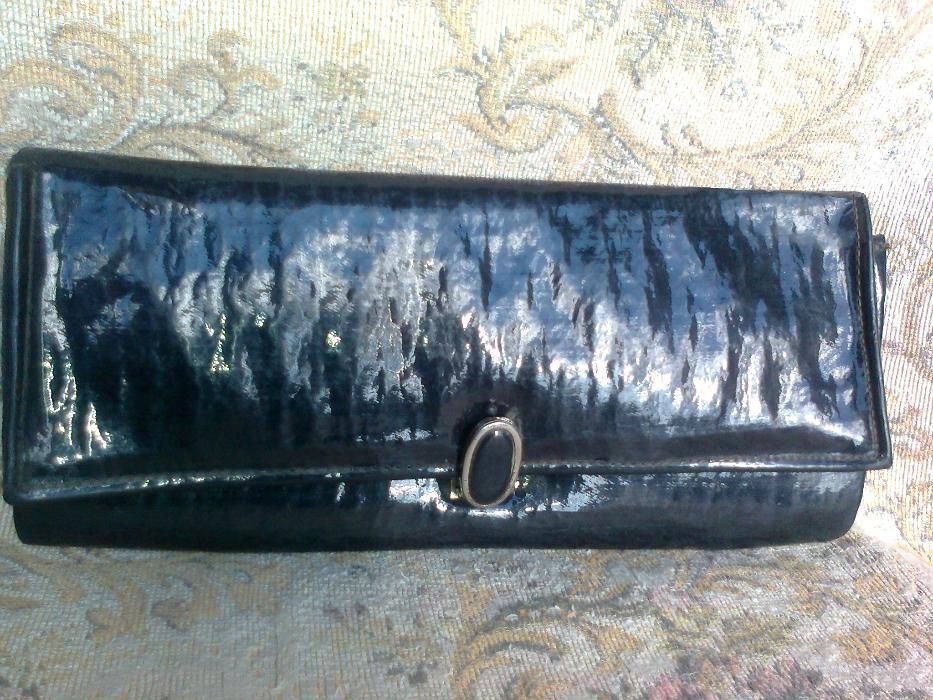 женские сумки, косметички.