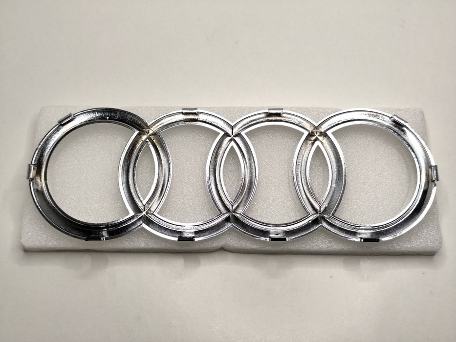 Emblema Grelha Frente Audi 282mm 28.2cm Pernos Dentes Encaixe Símbolo Logo Cromado Modelo Q-3 Q-5 Q-7 A-6 Avant Novo