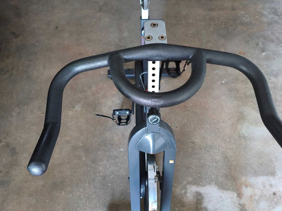 Stationary Bicycle425956625876275204