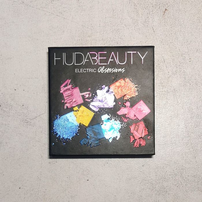 Paleta cieni Huda Beauty "Electric Obsession"