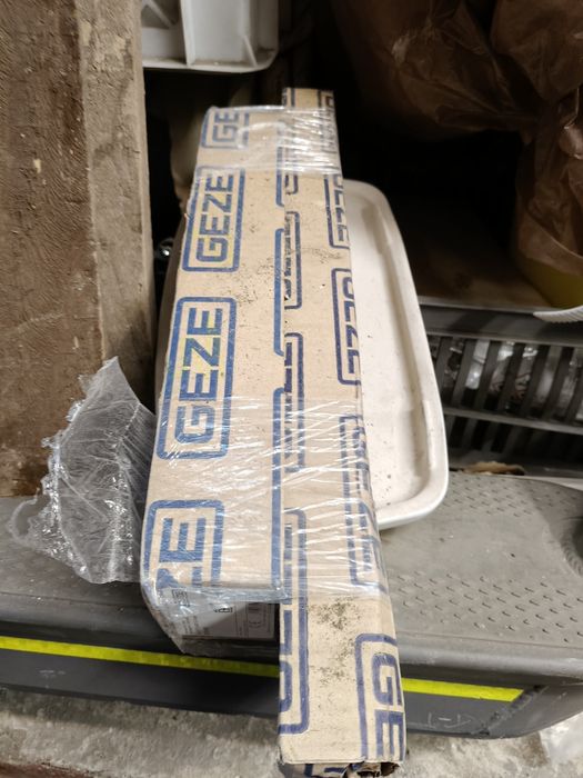 Samozamykacz do drzw