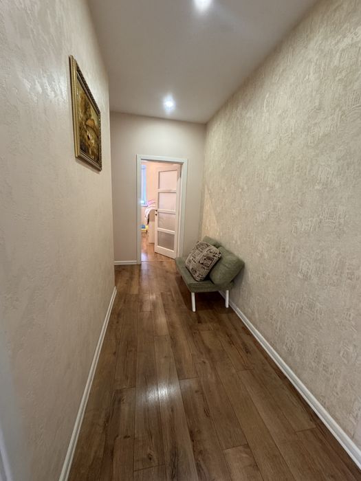 Продам 3-х кімнатну квартиру .,Хіміків 7 (96 кв. м.)