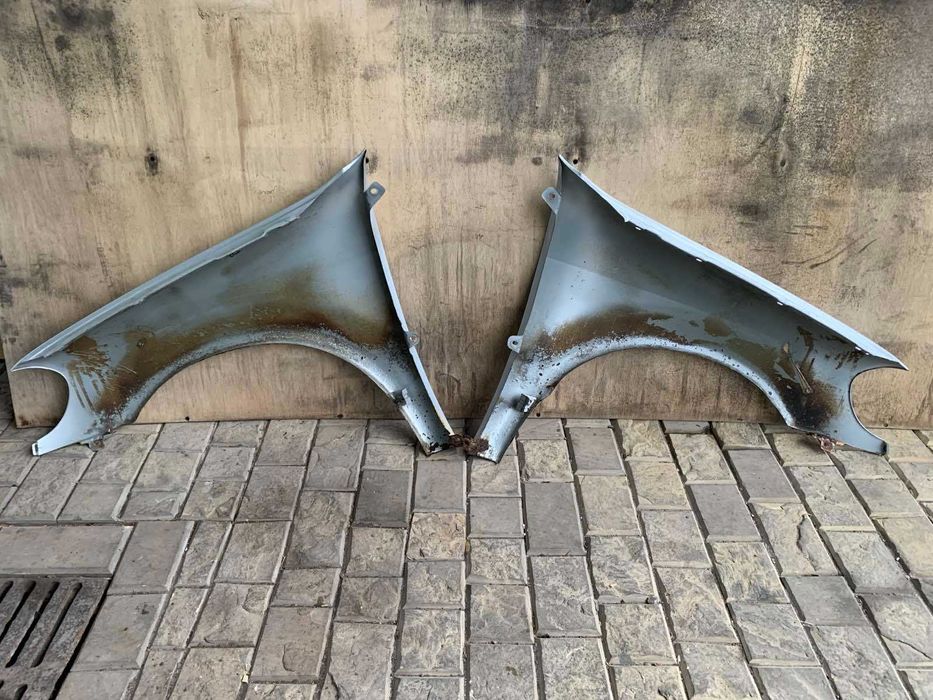 Крило переднє ML 163 емелка 2.7 крило праве ліве мл 270 Rest