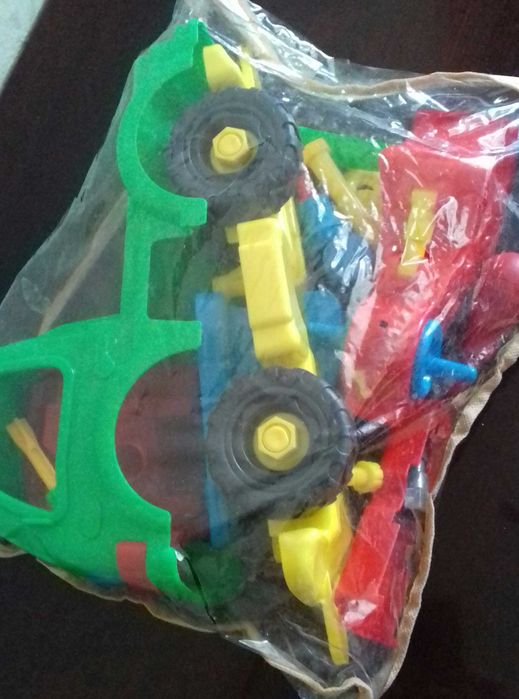 Машина - конструктор (детям от 2 до 5)