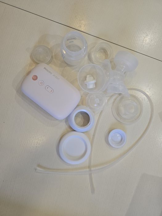 Молоковідсмоктувач Philips Avent SCF395/11 + прокладки для грудей