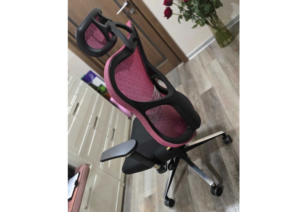 Кресло офисное эргономичное Barsky Baterrfly Blak/Bordo Fly-02