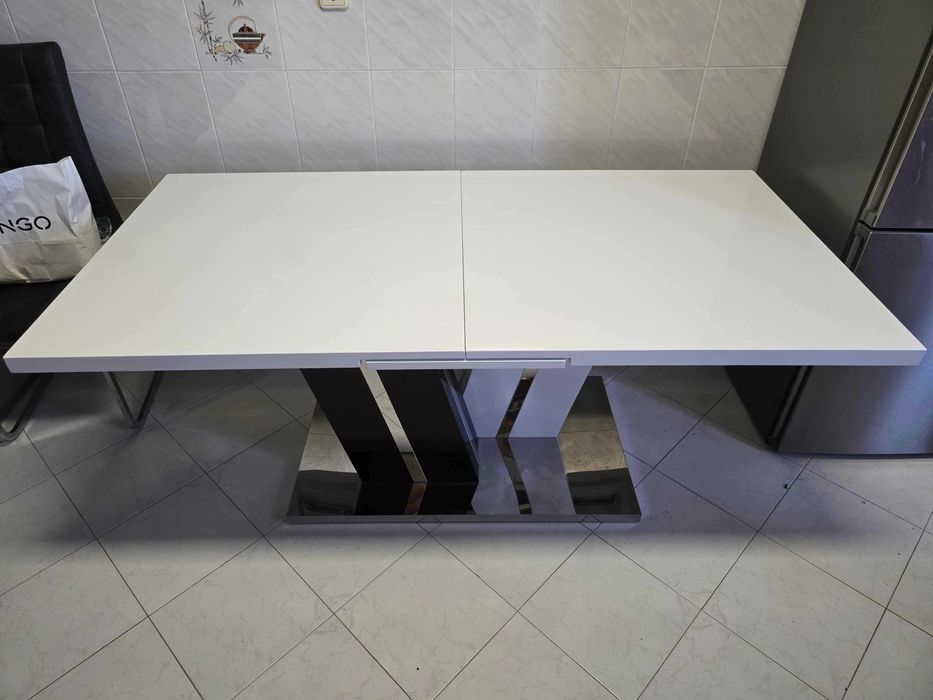 Mesa extensível NAOMI (180-220 )