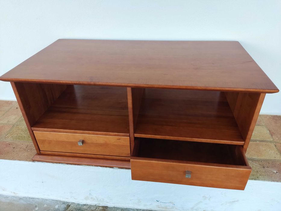 Móvel de sala em cerejeira maciça