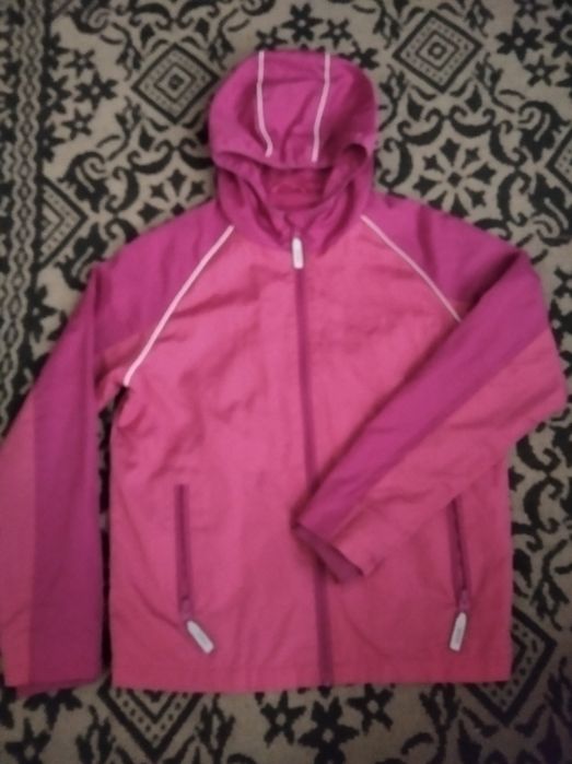 Куртки- штормовка-дождевик,джинсовая для девочки р.134-140-146