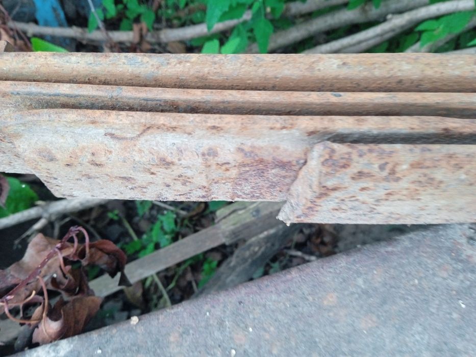 Ресора зіл130 труба глушника