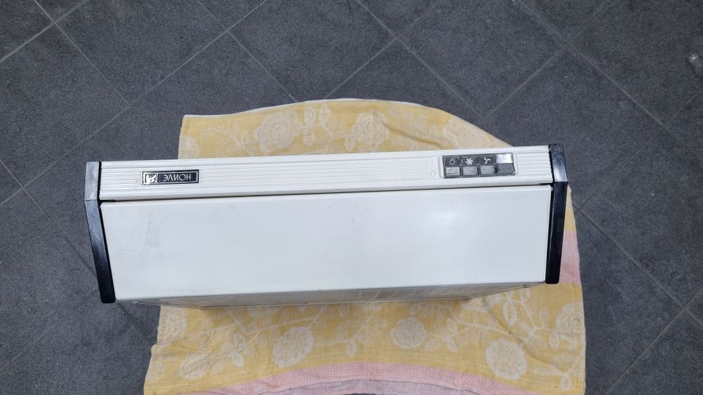 Воздухоочиститель вытяжка для кухни элион ( новый ).