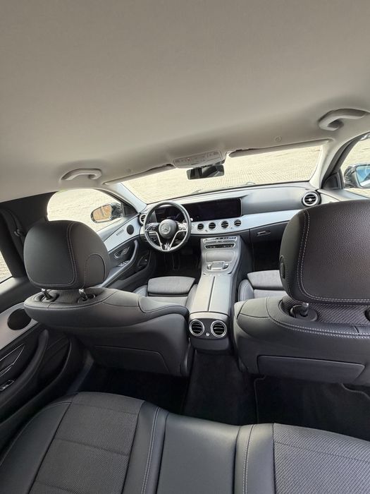 Auto do Ślubu Mercedes E klasa 700 zl