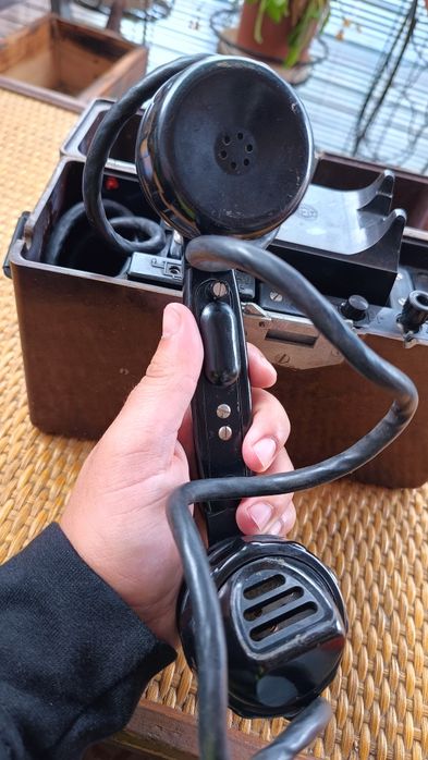 Polski telefon polowy mb43