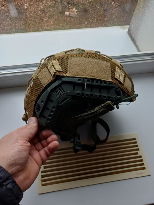 Продам щолом fast тактичний