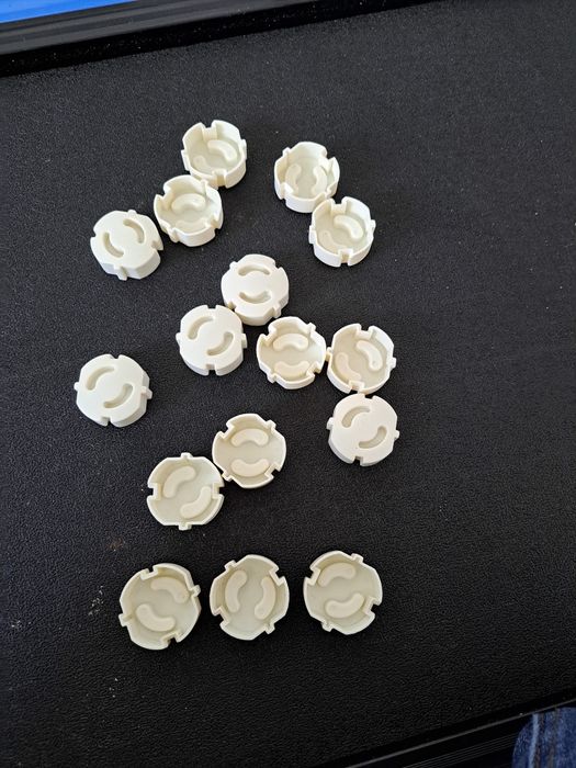 Zabezpieczenia do gniazdek