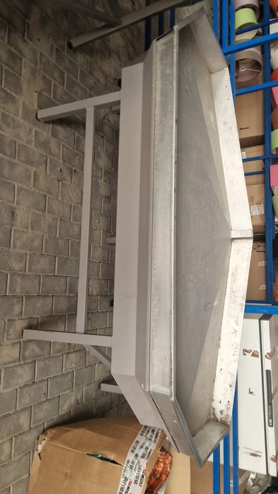 Bancada em inox com queda de agua para peixi ou carne