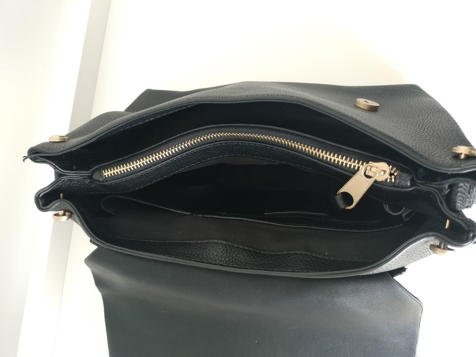 Carteira preta tiracolo