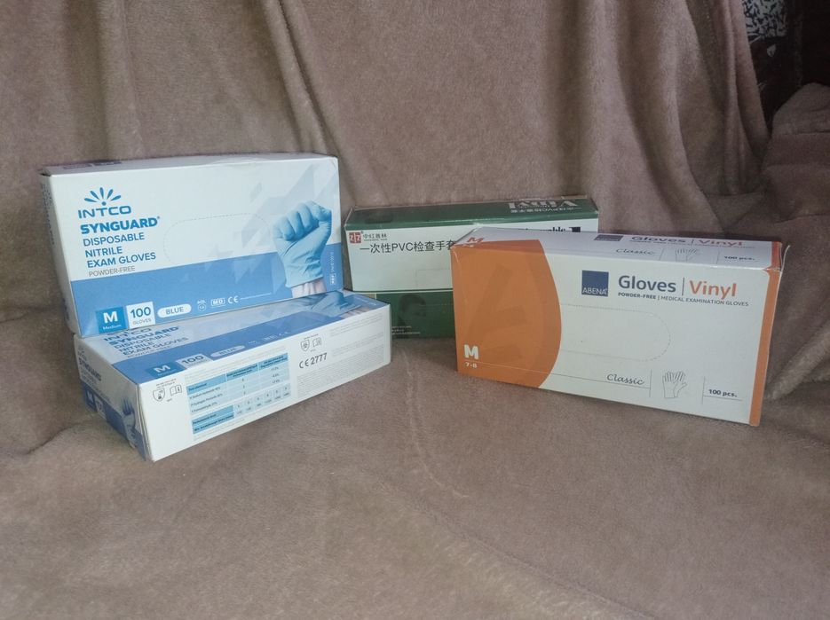 Перчатки одноразовые нитриловые и виниловые