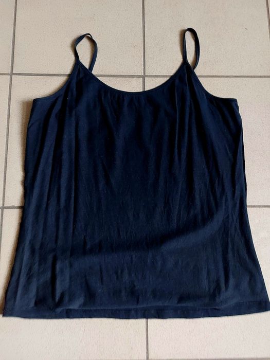 Bluzeczka  damska na szelkach bawelna  czarna  42-46. Poddaje się idea