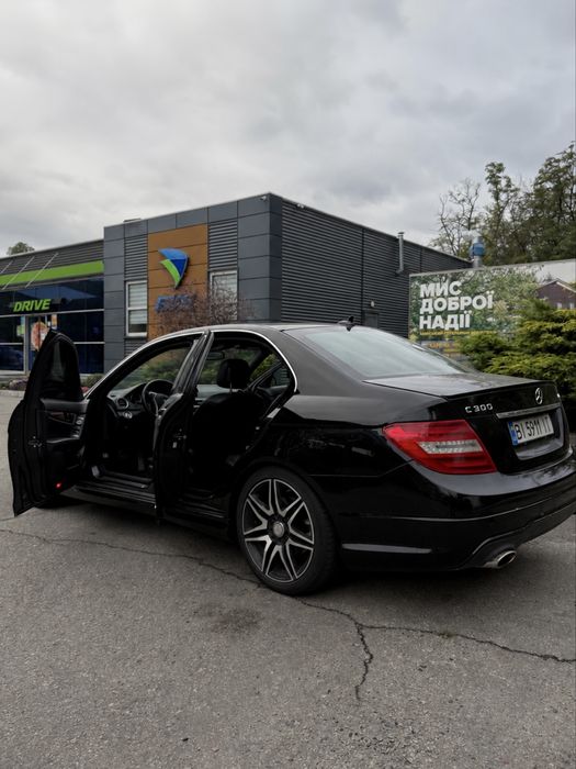 Mercedes-benz w204 c300